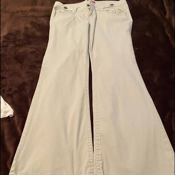 Beautiful bell bottom pants w/ stretch size 15 - Picture 3 of 8